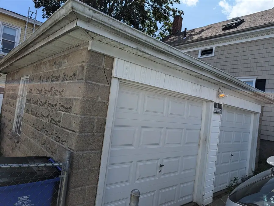 609 Cherry St, Fall River, MA 02720 - #2