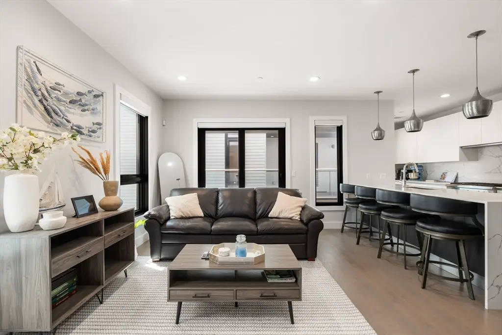 39 A St #16, Boston, MA 02127 - #1