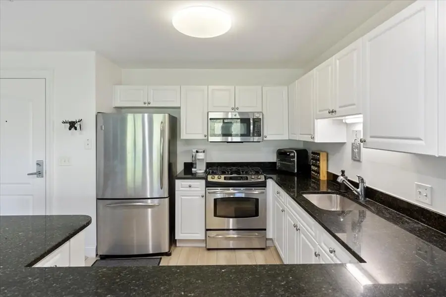 614 Pond St #1303, Braintree, MA 02184 - #2