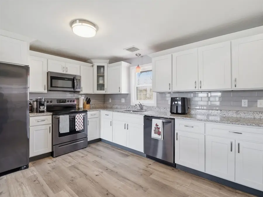 161 Keswick Rd, Brockton, MA 02302 - #2