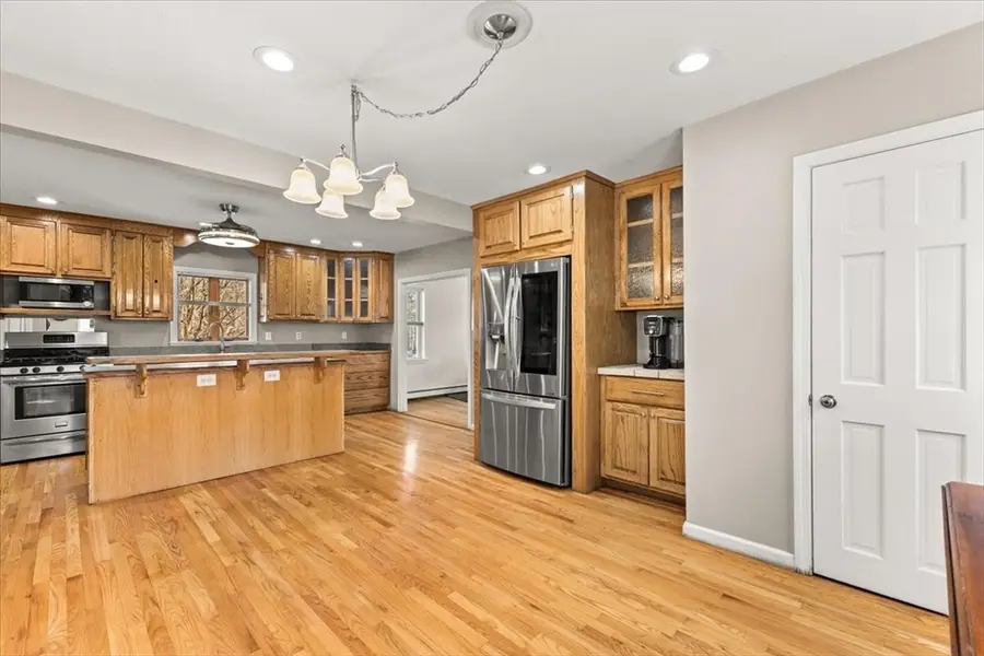 53 Woodlawn St, East Taunton, MA 02718 - #3