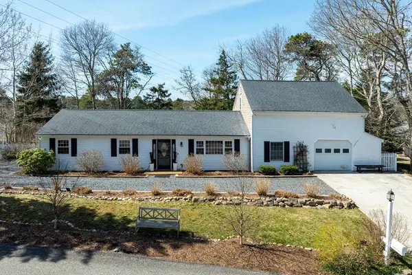 25 Frances Helen Rd, Yarmouth, MA 02675