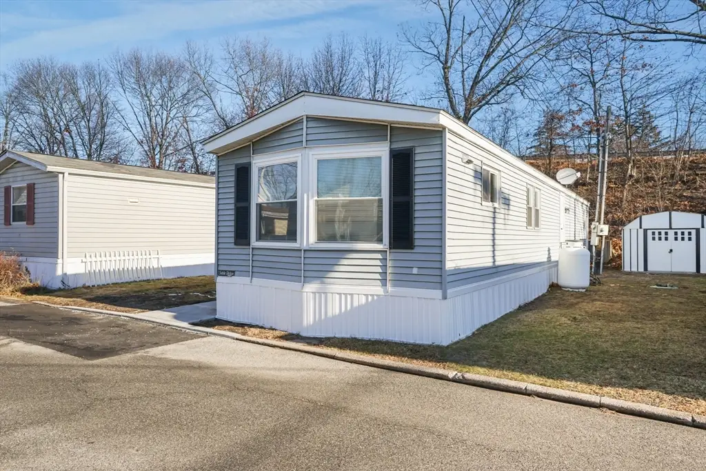 548 Kenyon Avenue #4, Attleboro, MA 02703 - #1