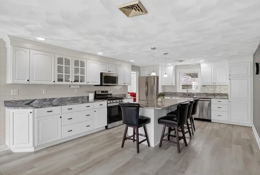 15 San Mateo Dr, Chelmsford, MA 01824 - #2