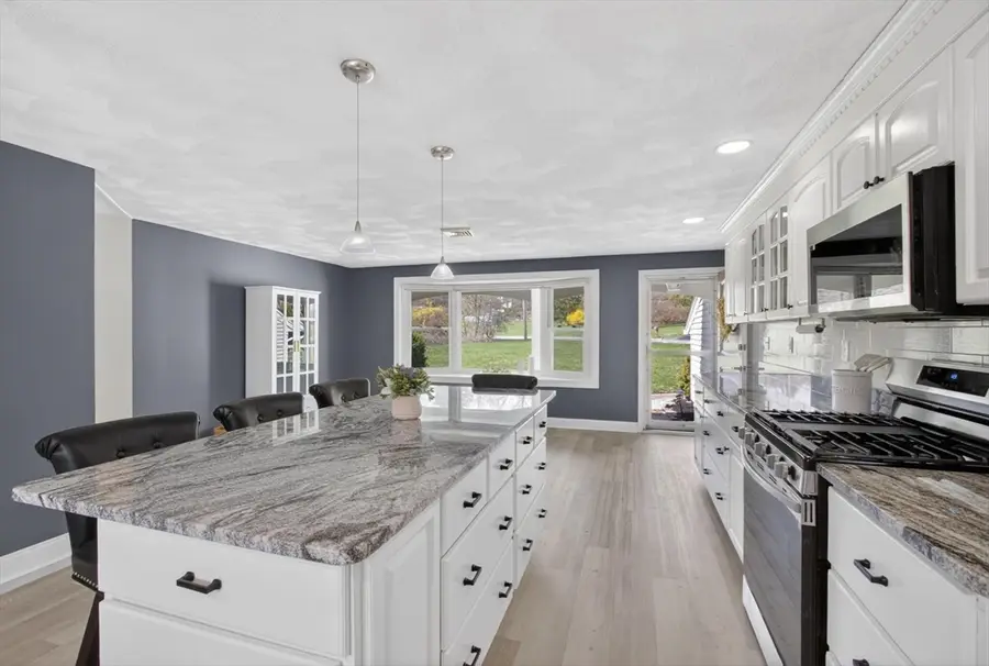 15 San Mateo Dr, Chelmsford, MA 01824 - #3