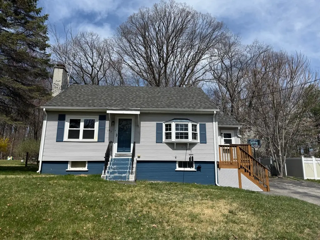 43 Manor Rd, Shrewsbury, MA 01545 - #1