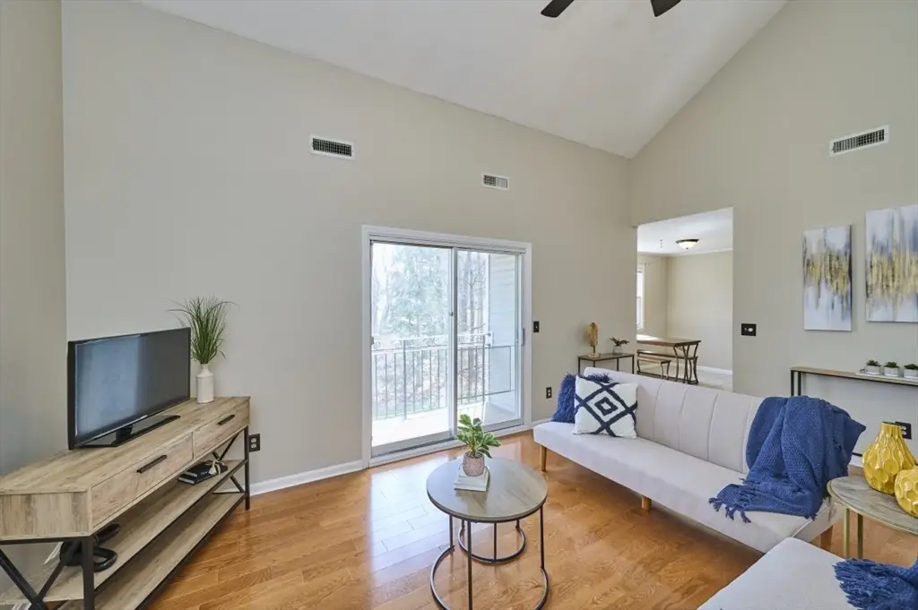 124 Tennis Plaza Rd #42, Dracut, MA 01826 - #1