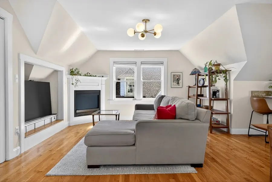 16 Primrose St #3, Boston, MA 02131 - #3