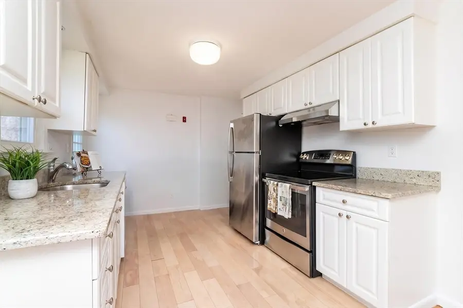 17 Charles Rd #17, Winchester, MA 01890 - #3