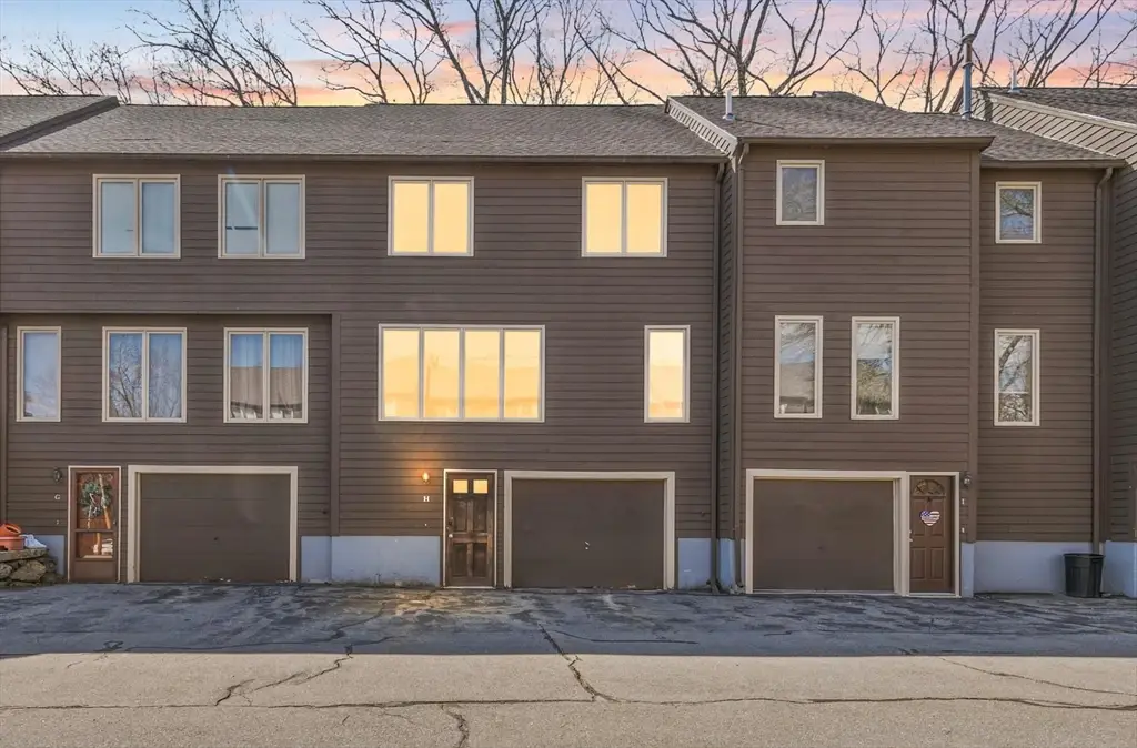 281 Boylston St #H, Lowell, MA 01852 - #1