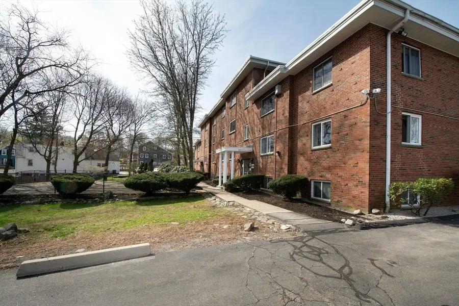 211 West St #4B, Quincy, MA 02169 - #3