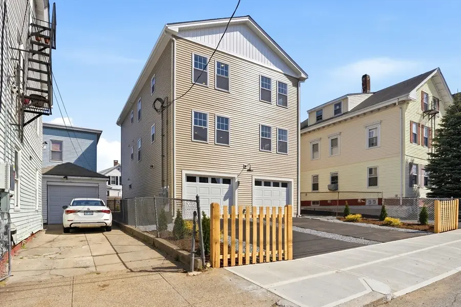 37 Webb St, Pawtucket, RI 02860 - #3