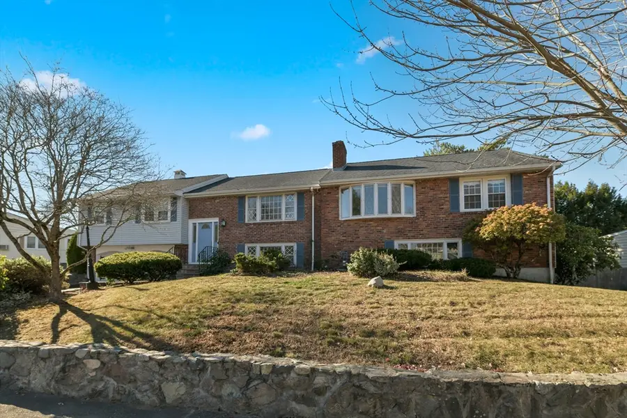 72 Stivaletta Dr, Dedham, MA 02026 - #3