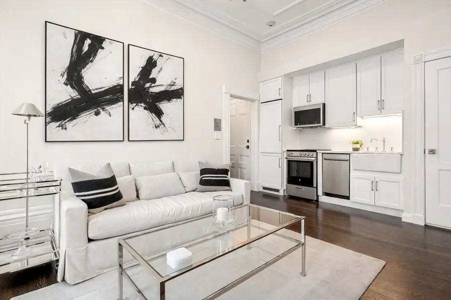 121 Charles St #4, Boston, MA 02114 - #3