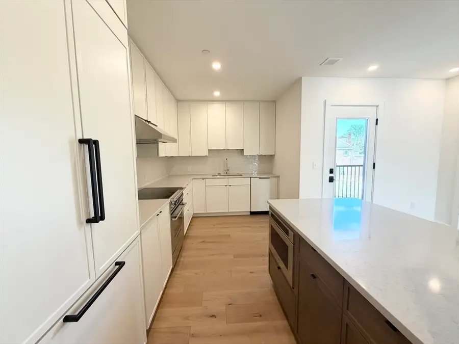 10 Elm Street #10, Newton, MA 02465 - #3