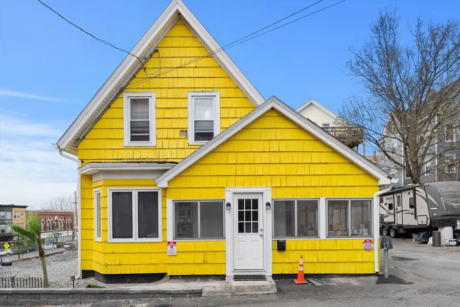 129 High St, Clinton, MA 01510 - #2