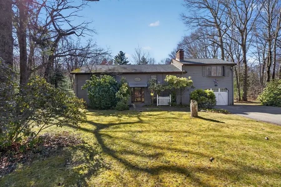 84 Fairview Ave, Rehoboth, MA 02769 - #2