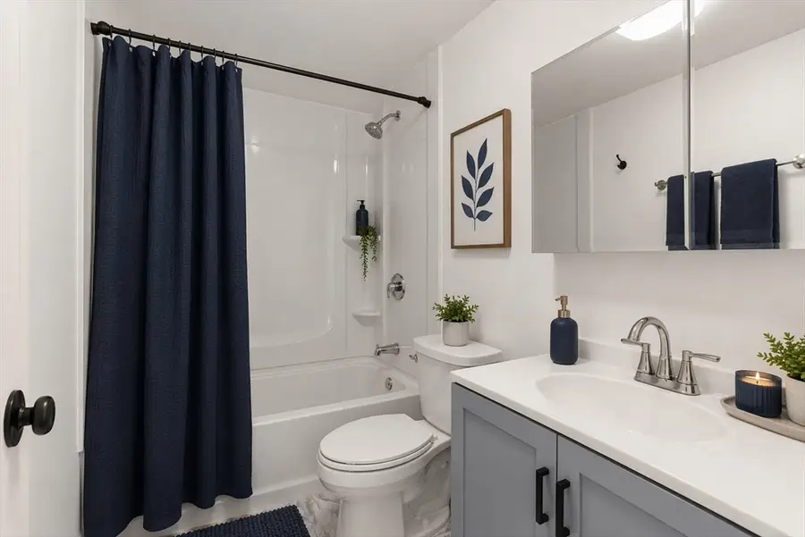 881 Main St #5, Walpole, MA 02081 - #3