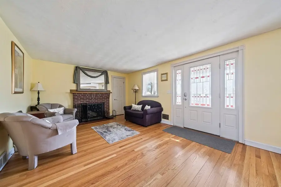 19 Selwyn Rd, Braintree, MA 02184 - #2