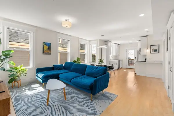 100 Bartlett St #2, Somerville, MA 02145