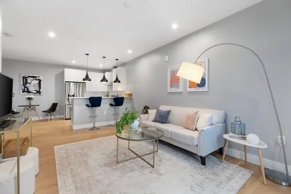 60 Cross St, East #103, Somerville, MA 02145