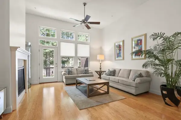 21 Grey Hawk Dr #21, Mashpee, MA 02649