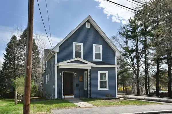 19 Juniper St, Lowell, MA 01852