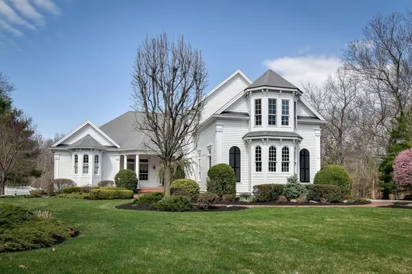 15 Whispering Lane, Holliston, MA 01746