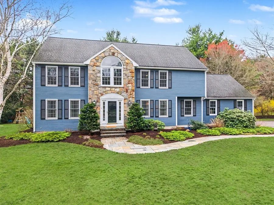 4 Stewart St, Hopkinton, MA 01748 - #2