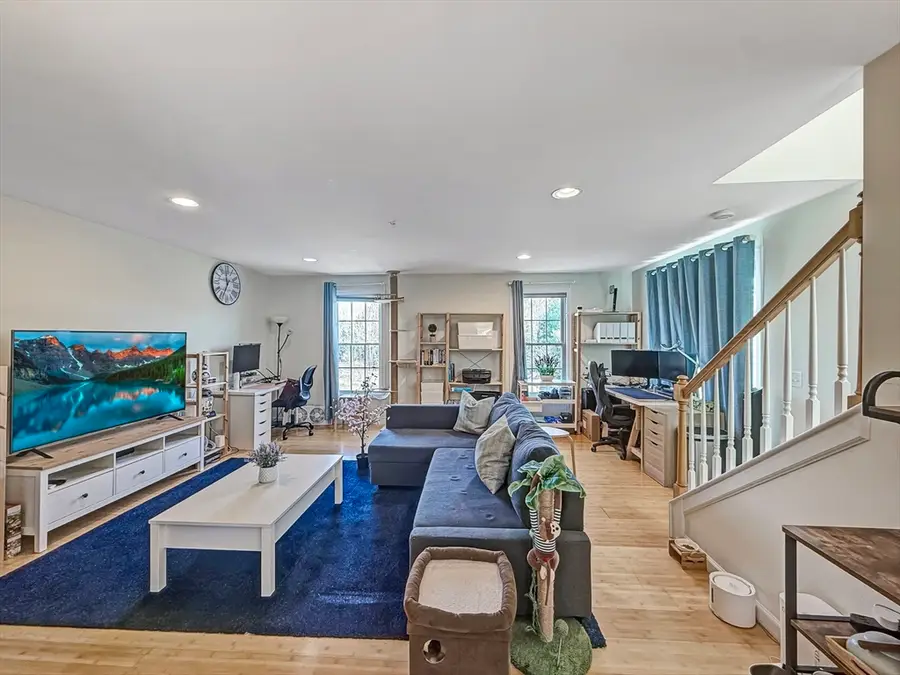 27 Buttercup Ln #27, South Grafton, MA 01560 - #2