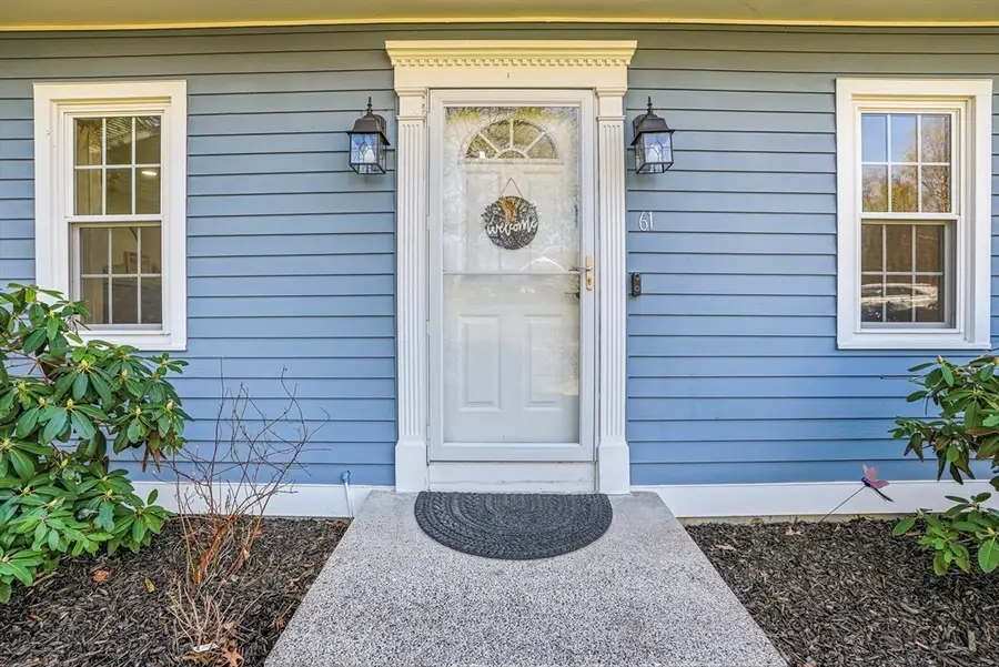 61 Hillando Dr, Shrewsbury, MA 01545 - #3