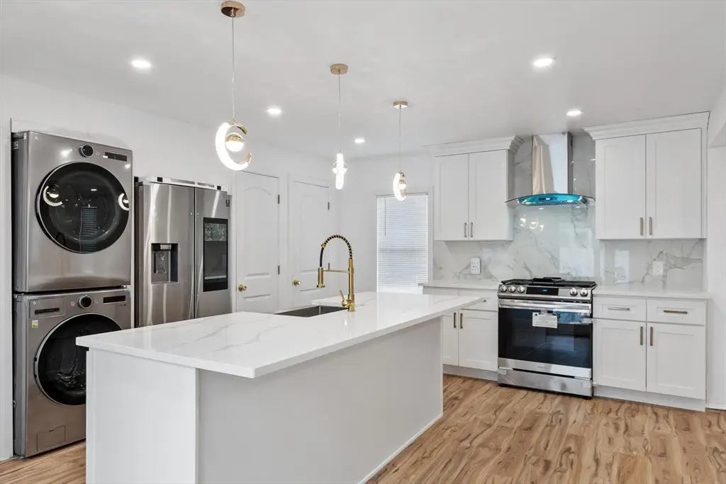 5 Oceanview St, Winthrop, MA 02152 - #1