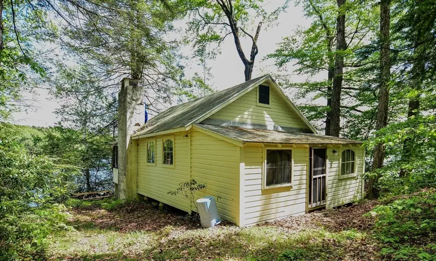 18 Osceola Rd, Becket, MA 01223 - #3