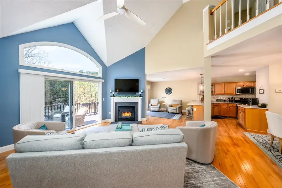 8 Hollyhock Knoll Ct #8, Bourne, MA 02532 - #3