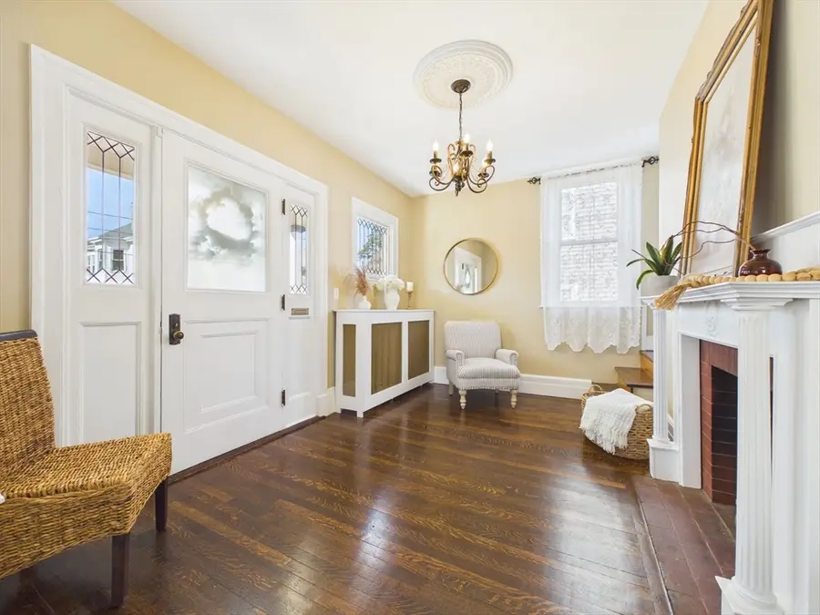 379 W. Clinton St, New Bedford, MA 02740 - #3