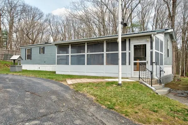 137 Central St, Ashburnham, MA 01430