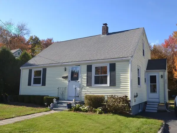 545 W Water St, Rockland, MA 02370