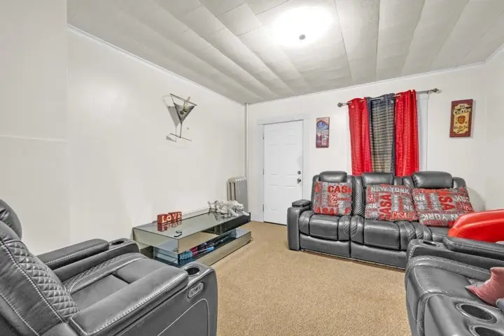 50 Fairlawn Ave, Southbridge, MA 01550 - #3