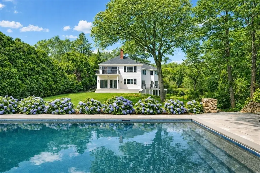 3 E High St, Dartmouth, MA 02748 - #3