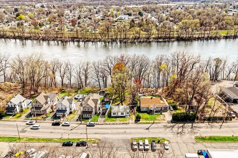 964 Main St, Holyoke, MA 01040 - #3