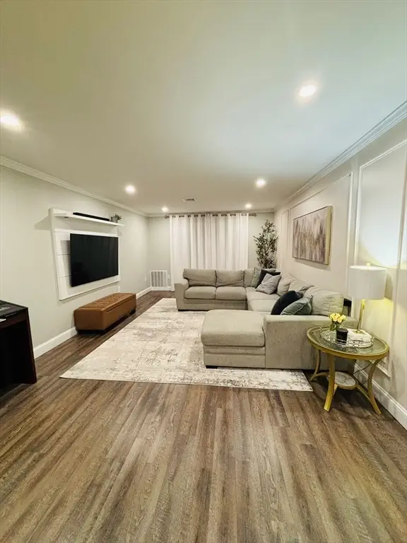 5 Blackstone Dr #7, Nashua, NH 03063