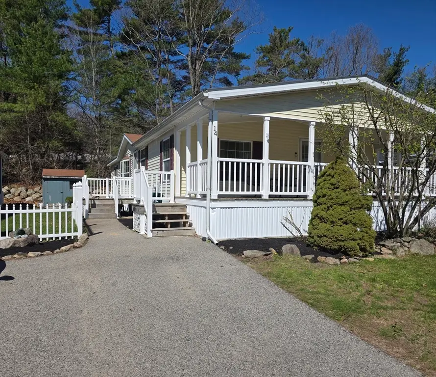 14 Medallion Rd, Holbrook, MA 02343 - #1