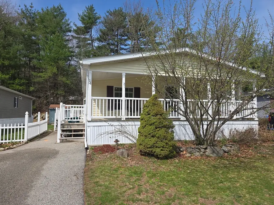 14 Medallion Rd, Holbrook, MA 02343 - #2