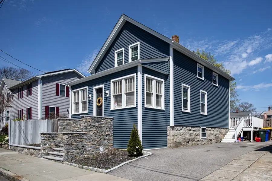 318 Cypress St, Fall River, MA 02720 - #3