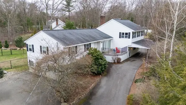 18 Ramblewood Dr, Easton, MA 02356