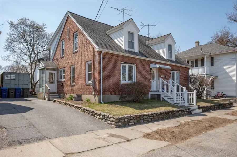 16 Central Ct, Leominster, MA 01453 - #2