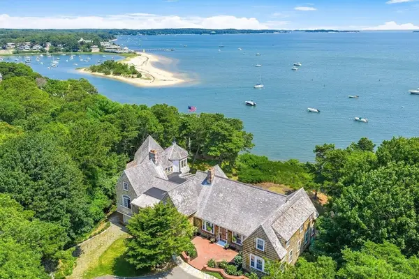 2079 Head Of The Bay Road, Harwich, MA 02645