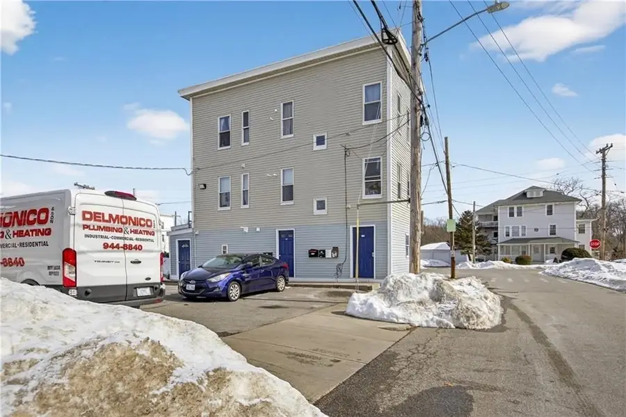 538 Wood Ave, Woonsocket, RI 02895 - #2