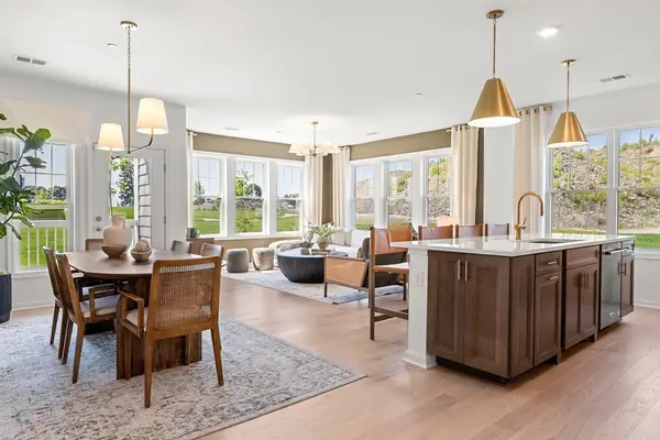 320 Martins Landing #512, North Reading, MA 01864