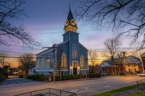 143 Main St, Sandwich, MA 02563